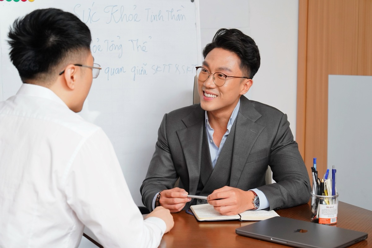 ThS. Vũ Anh Quân trong một buổi tham vấn